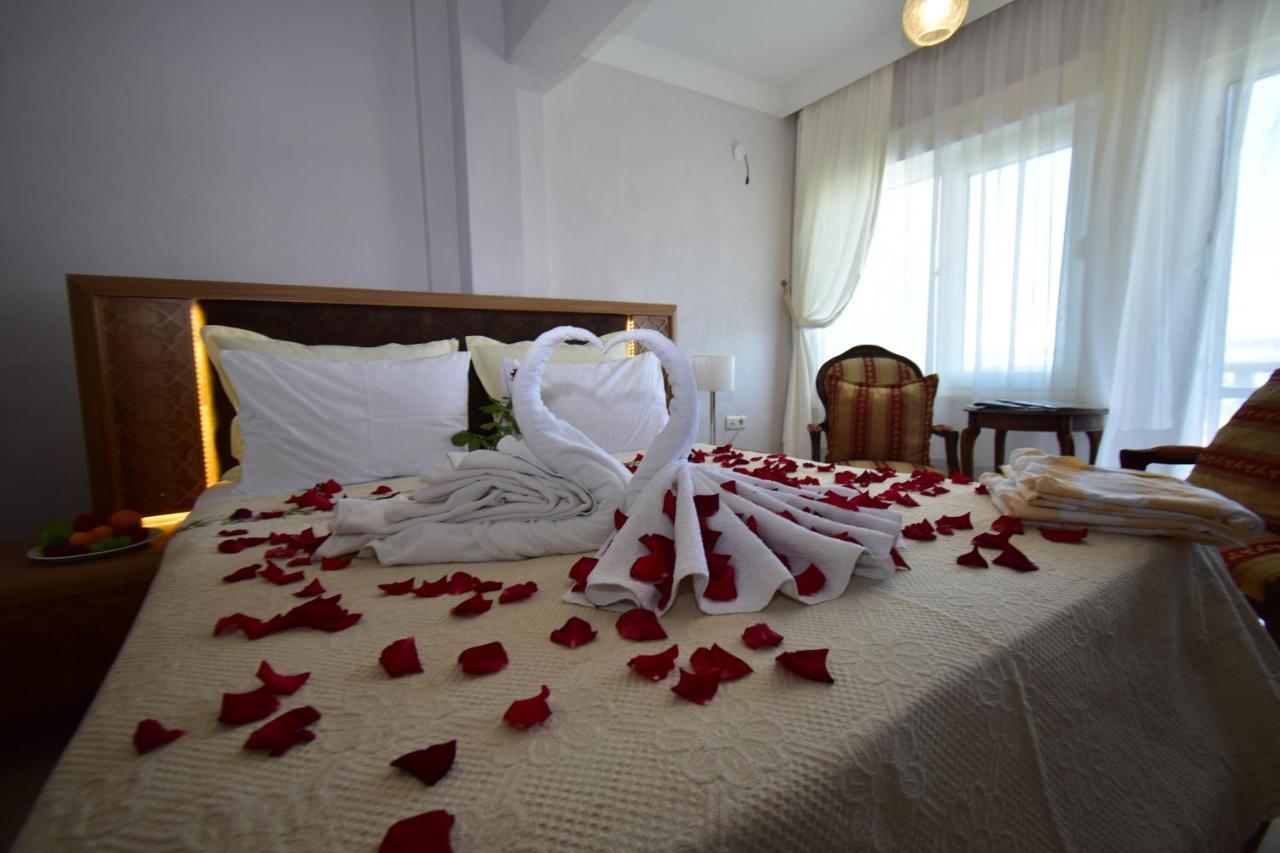 Cunda Asiyan Otel Аявали Екстериор снимка
