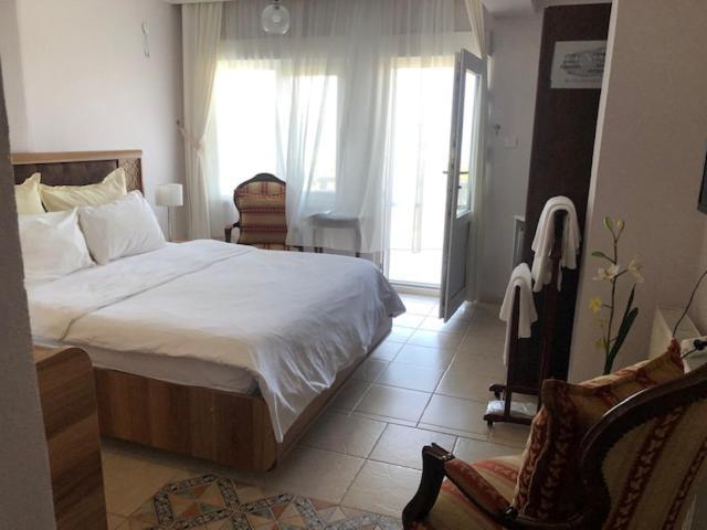 Cunda Asiyan Otel Аявали Екстериор снимка